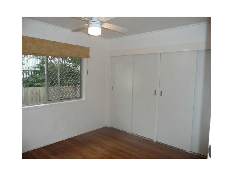5 Clinton Avenue, Burleigh Waters QLD 4220