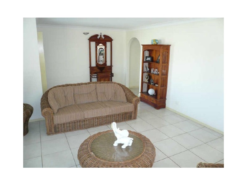 25 Honeyeater Drive, Burleigh Waters QLD 4220