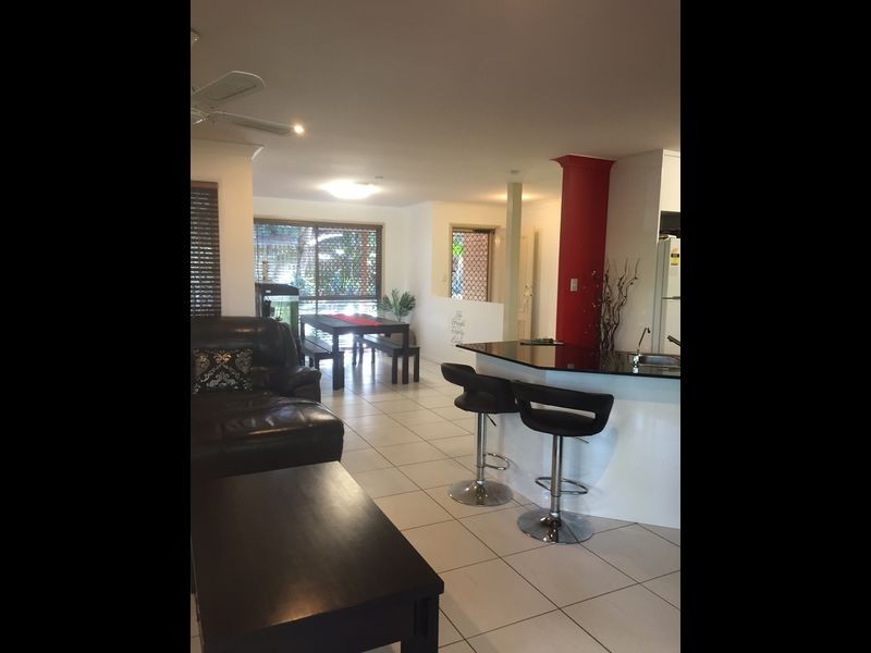 2/12 Burleigh Glen Court, Burleigh Heads QLD 4220