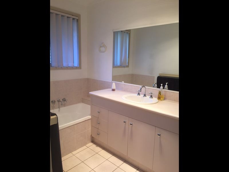 2/12 Burleigh Glen Court, Burleigh Heads QLD 4220