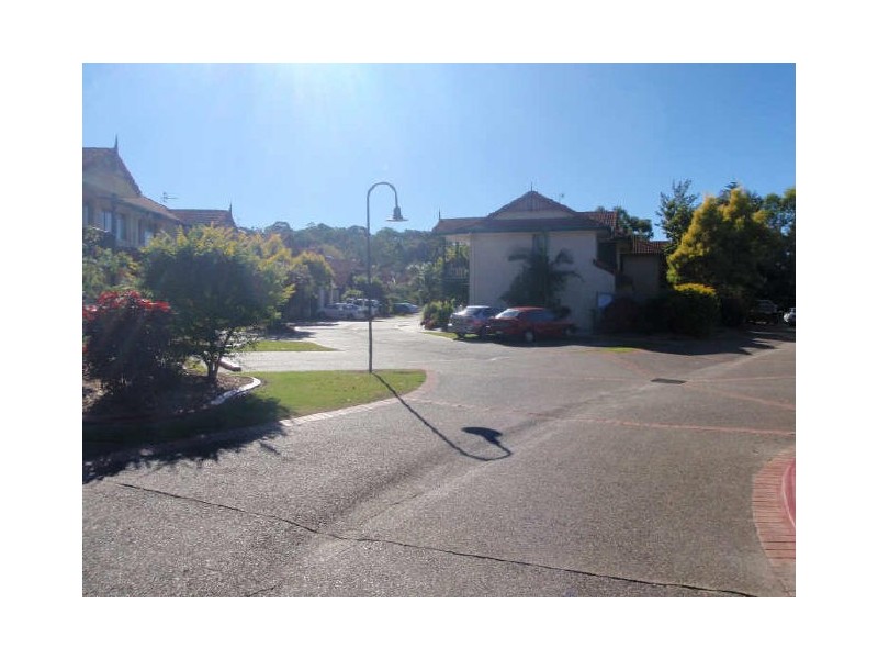 11/1 Township Drive, Burleigh Heads QLD 4220