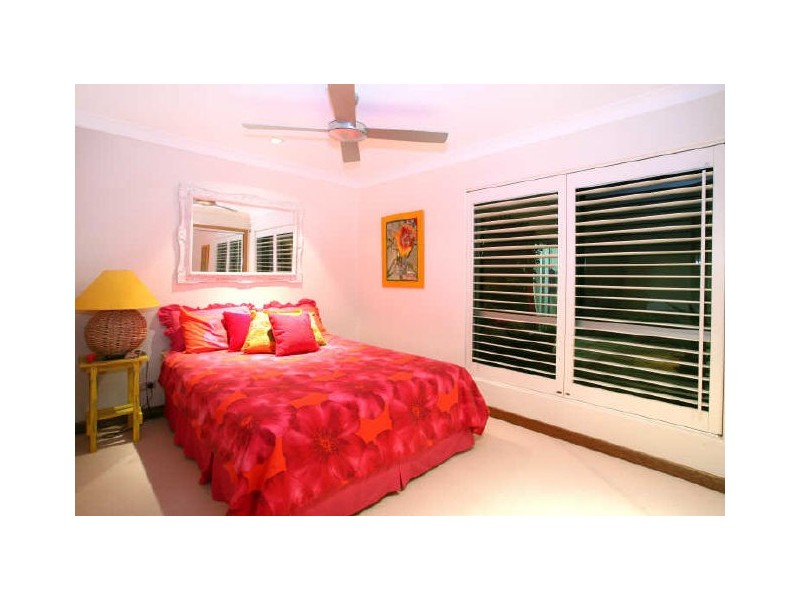 10 Elanora Drive, Burleigh Heads QLD 4220