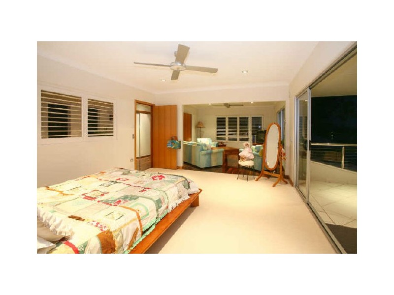 10 Elanora Drive, Burleigh Heads QLD 4220