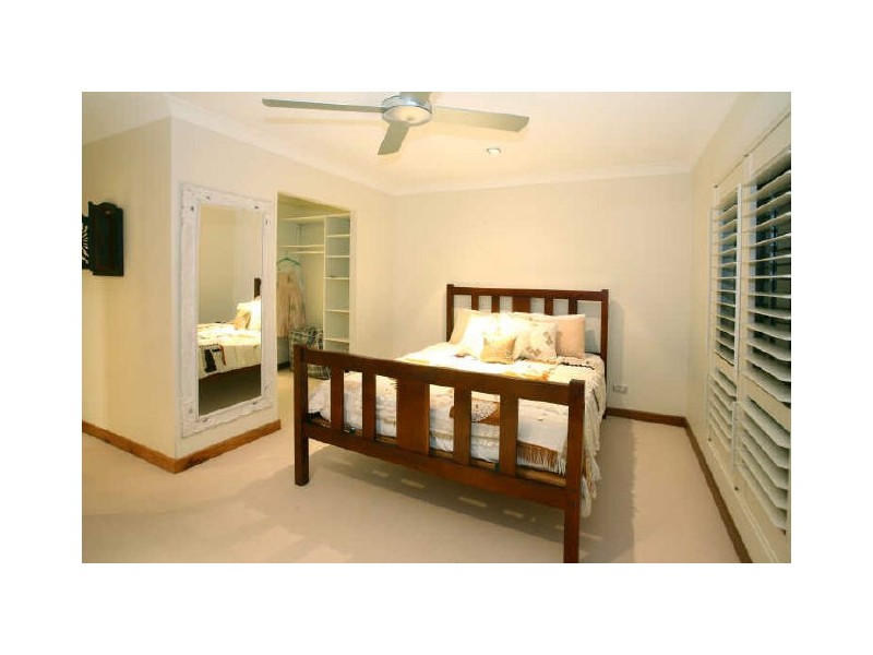 10 Elanora Drive, Burleigh Heads QLD 4220