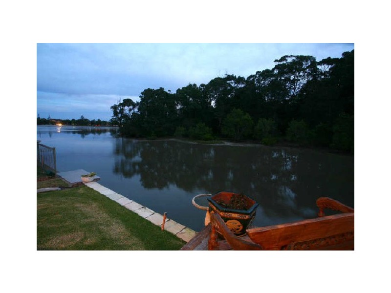 10 Elanora Drive, Burleigh Heads QLD 4220