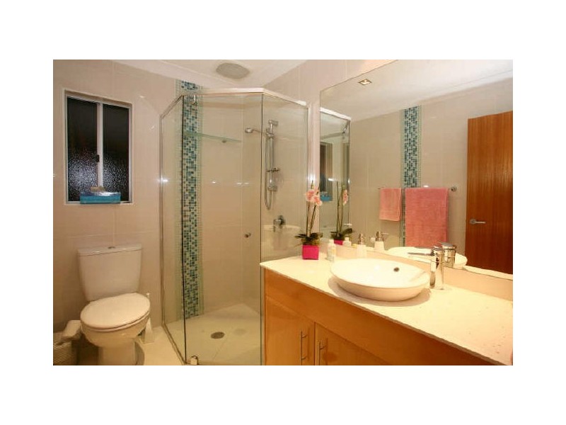 10 Elanora Drive, Burleigh Heads QLD 4220