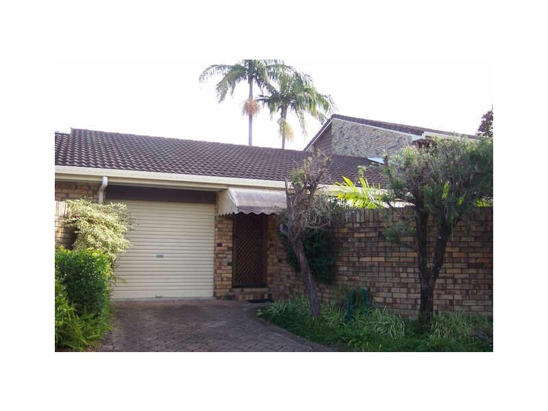 2/26 Dunlin Drive, Burleigh Waters QLD 4220