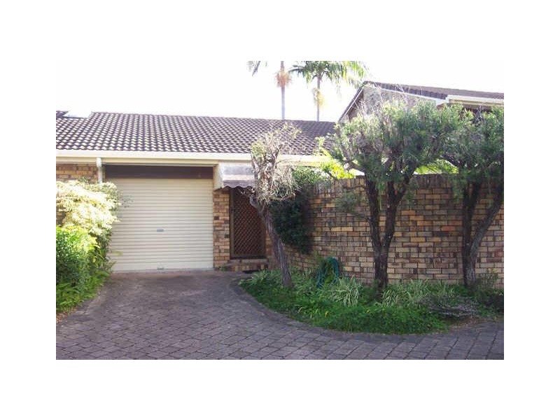 2/26 Dunlin Drive, Burleigh Waters QLD 4220