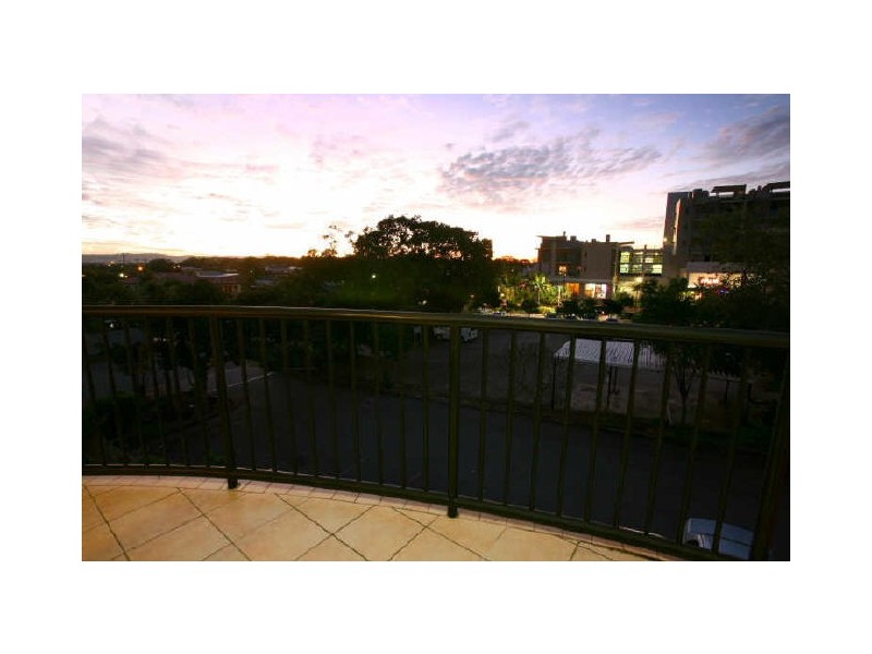 9/5 Mountain View Avenue, Miami QLD 4220