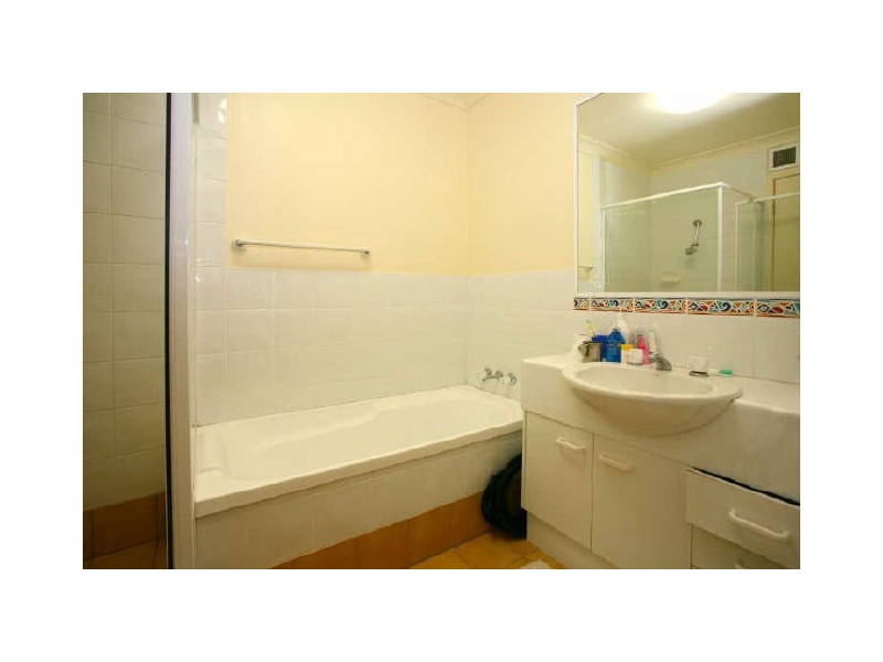 9/5 Mountain View Avenue, Miami QLD 4220
