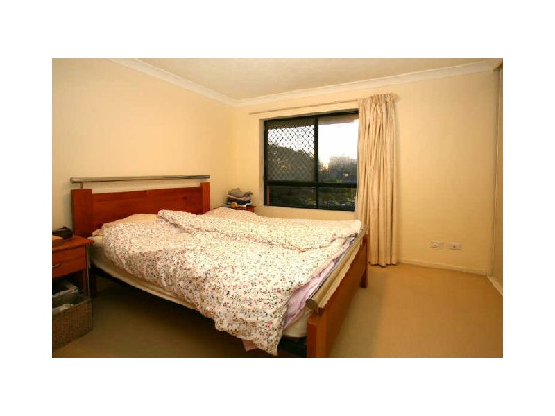 9/5 Mountain View Avenue, Miami QLD 4220