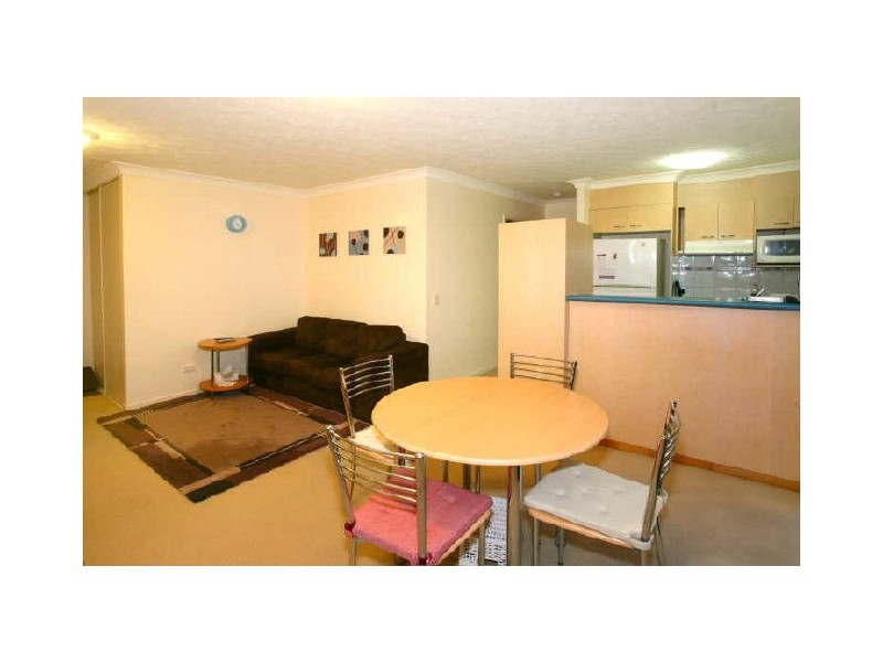 9/5 Mountain View Avenue, Miami QLD 4220