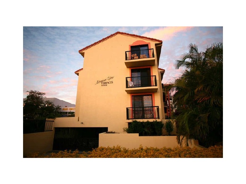9/5 Mountain View Avenue, Miami QLD 4220