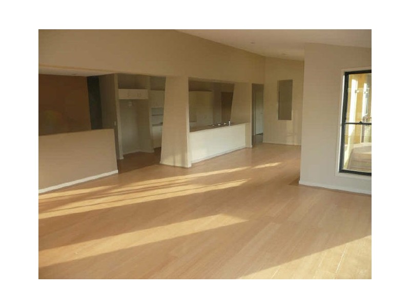 11 Molonglo Close, Reedy Creek QLD 4227