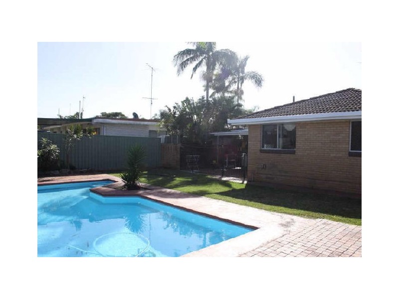 40 Banksia Bwy, Burleigh Waters QLD 4220