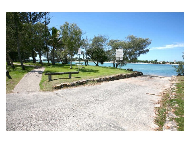 3 Bullimah Av, Burleigh Heads QLD 4220