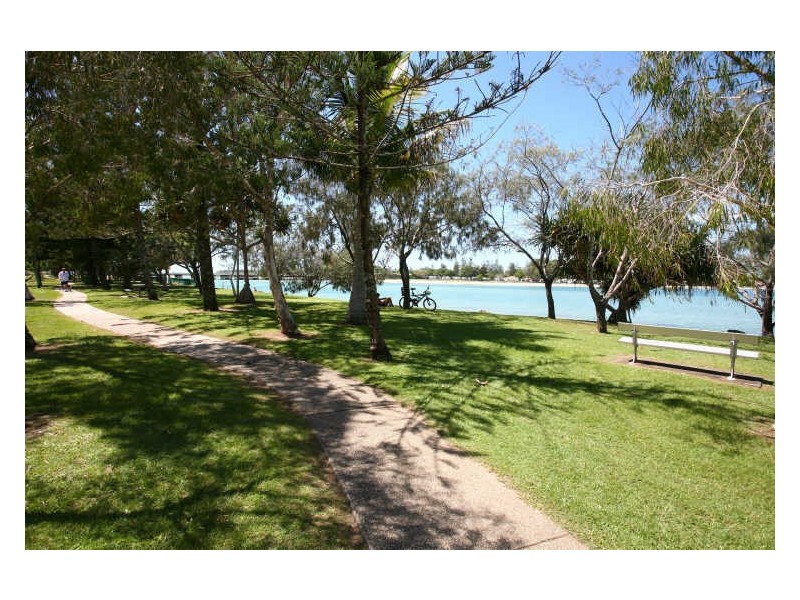 3 Bullimah Av, Burleigh Heads QLD 4220