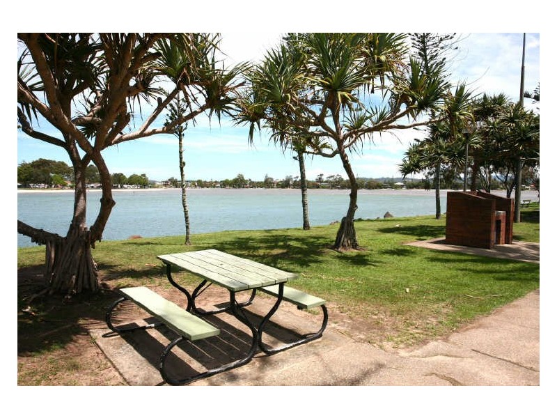 3 Bullimah Av, Burleigh Heads QLD 4220