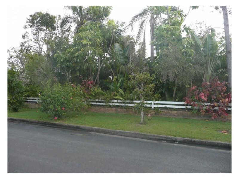 3 Bullimah Av, Burleigh Heads QLD 4220