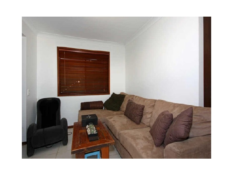 5 Omao Av, Burleigh Waters QLD 4220