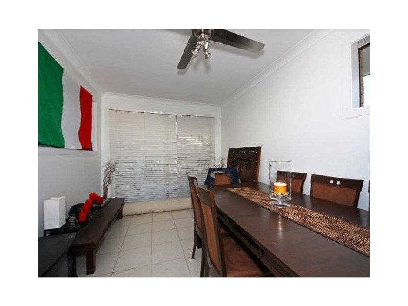 5 Omao Av, Burleigh Waters QLD 4220