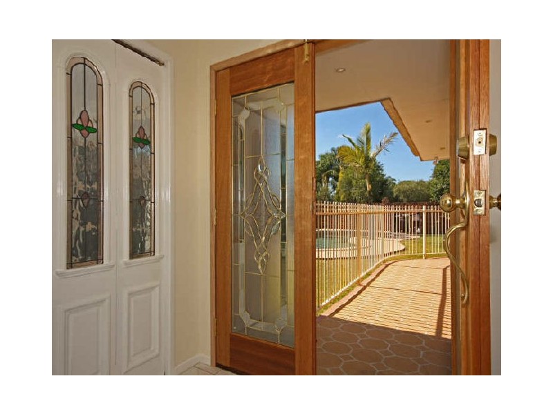 11 Silvabank Drive, Varsity Lakes QLD 4227