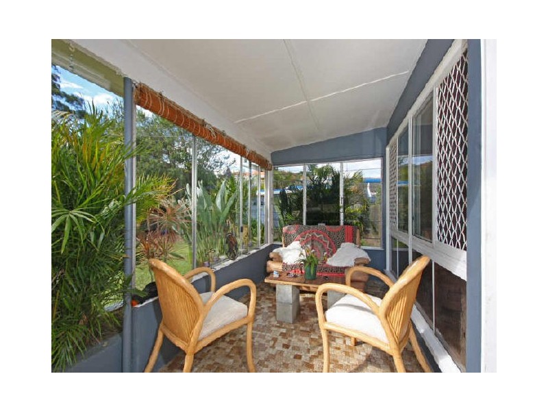 22 Djerral Avenue, Burleigh Heads QLD 4220