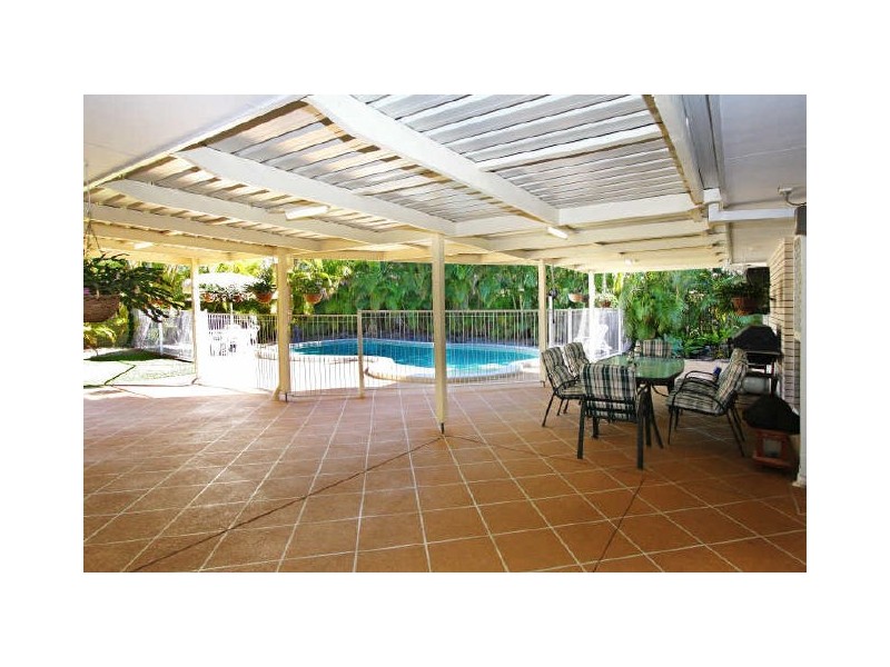 5 Narrogin Place, Burleigh Waters QLD 4220