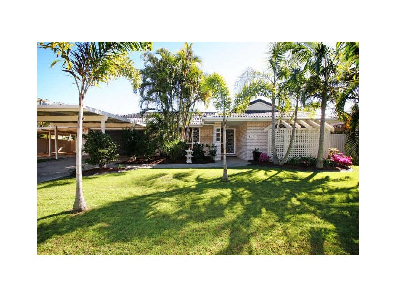 5 Narrogin Place, Burleigh Waters QLD 4220