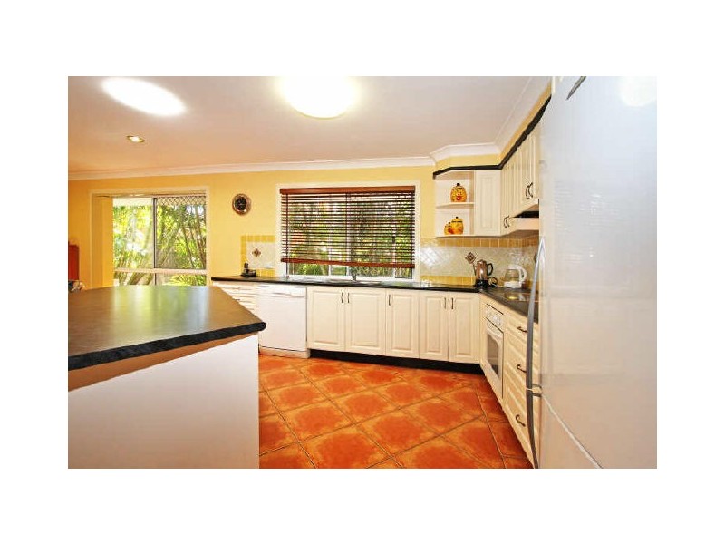 5 Narrogin Place, Burleigh Waters QLD 4220