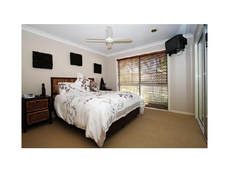 5 Narrogin Place, Burleigh Waters QLD 4220