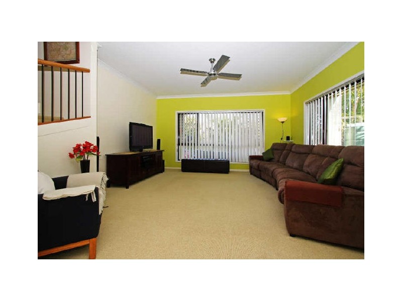 24 Beaconsfield Drive, Burleigh Waters QLD 4220