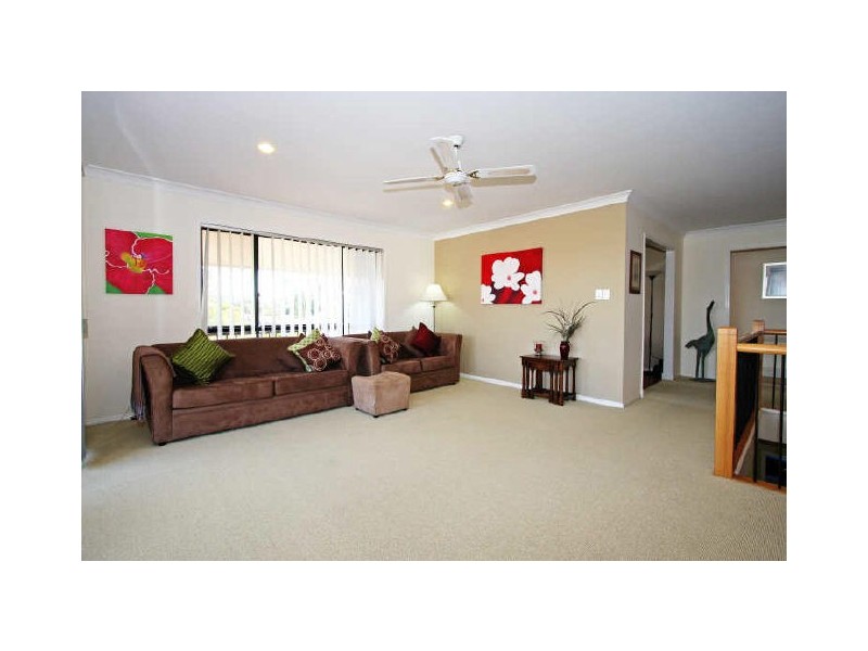 24 Beaconsfield Drive, Burleigh Waters QLD 4220