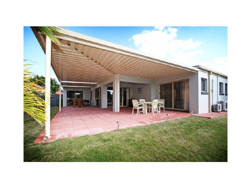 33 Gardendale Crescent, Burleigh Waters QLD 4220