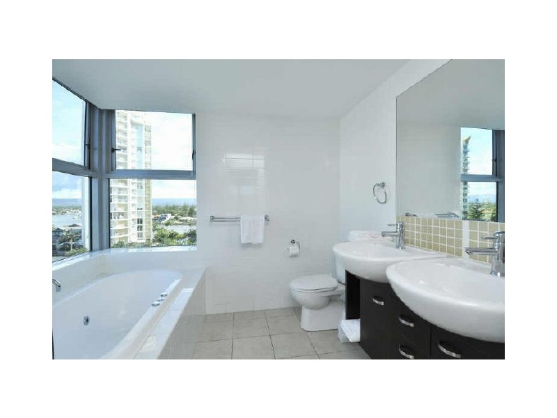 508/18 Fern Street “The Wings”, Surfers Paradise QLD 4217