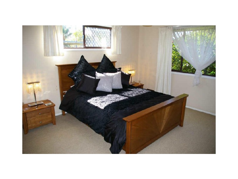 52 Treeview Drive, Burleigh Waters QLD 4220