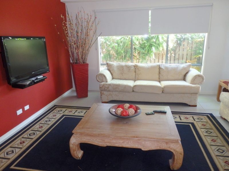 1B Ferndahl, Varsity Lakes QLD 4227