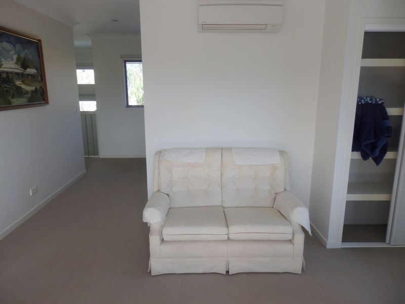 1B Ferndahl, Varsity Lakes QLD 4227