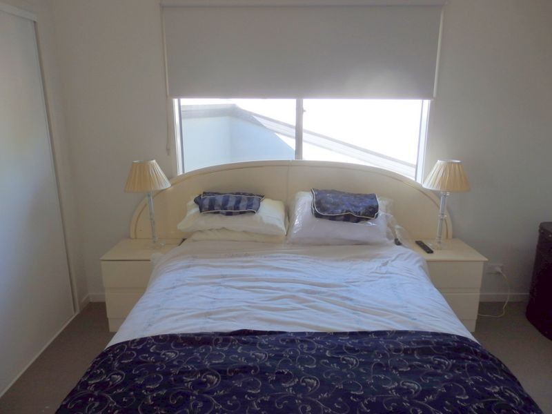 1B Ferndahl, Varsity Lakes QLD 4227