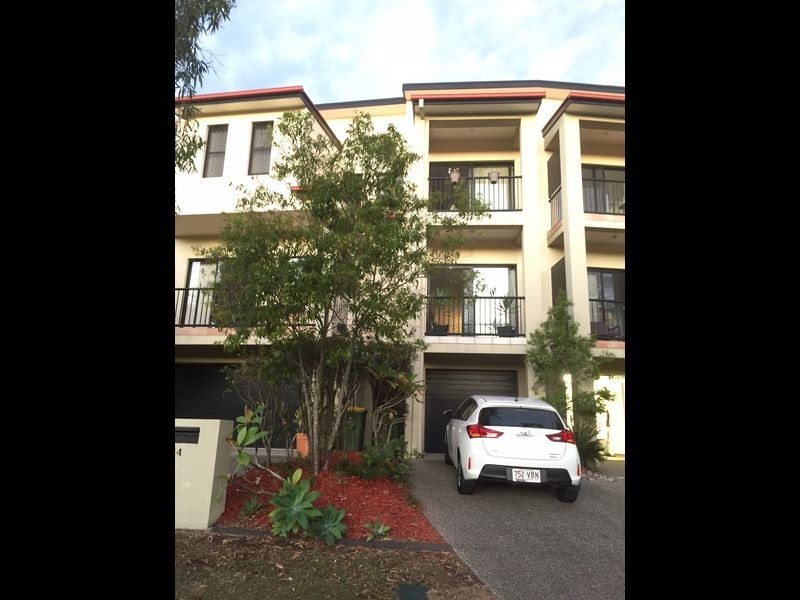 Varsity Lakes QLD 4227