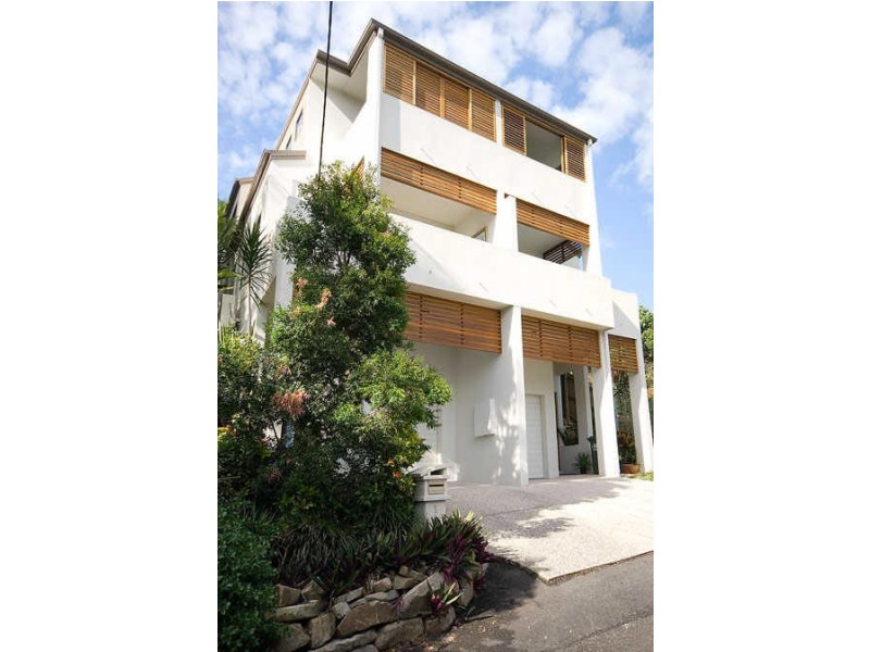 1/2057 Gold Coast Hwy, Miami QLD 4220