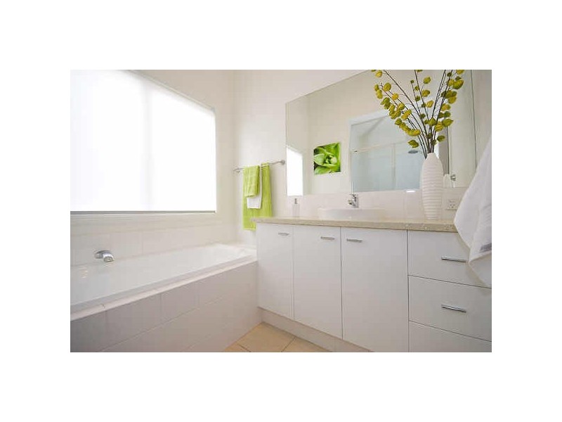 1/2057 Gold Coast Hwy, Miami QLD 4220