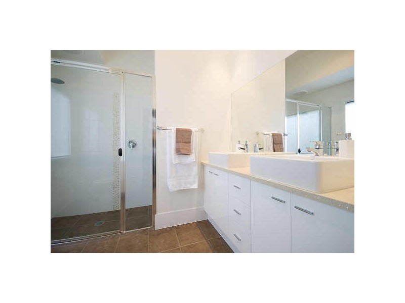 1/2057 Gold Coast Hwy, Miami QLD 4220