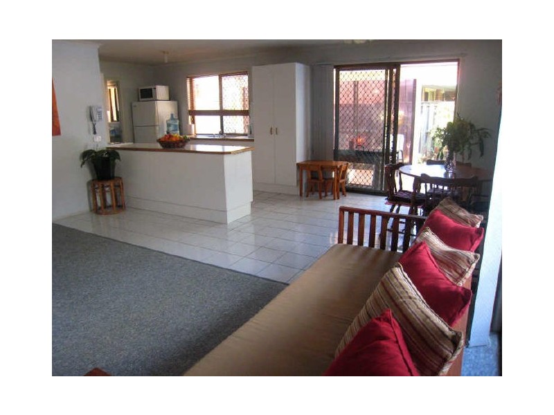 2 Amorette Avenue, Varsity Lakes QLD 4227