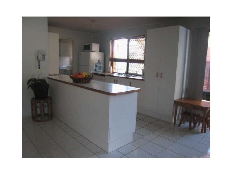 2 Amorette Avenue, Varsity Lakes QLD 4227