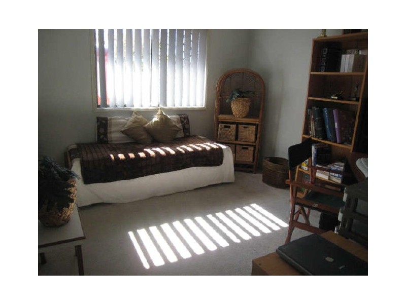 2 Amorette Avenue, Varsity Lakes QLD 4227