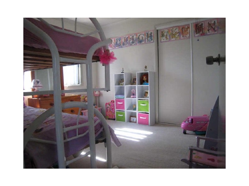 2 Amorette Avenue, Varsity Lakes QLD 4227