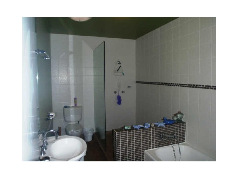 2040 Gold Coast Highway, Miami QLD 4220