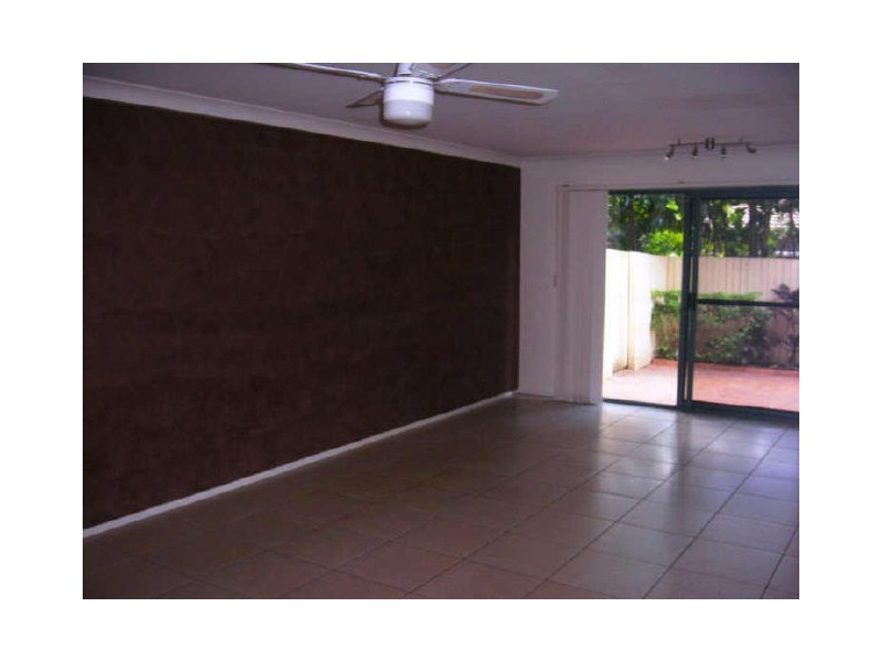 18/2 Pappas Way, Carrara QLD 4211