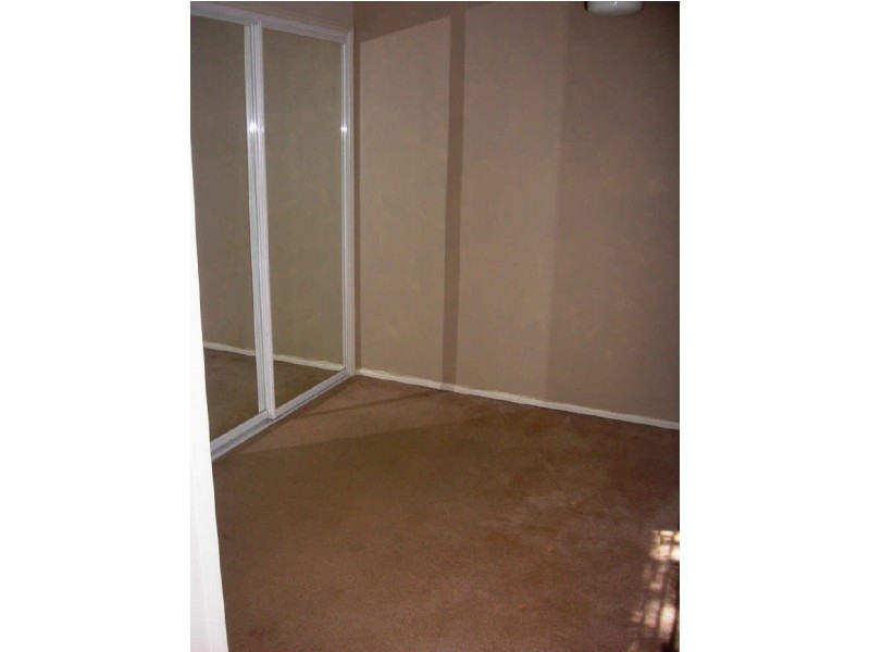 18/2 Pappas Way, Carrara QLD 4211